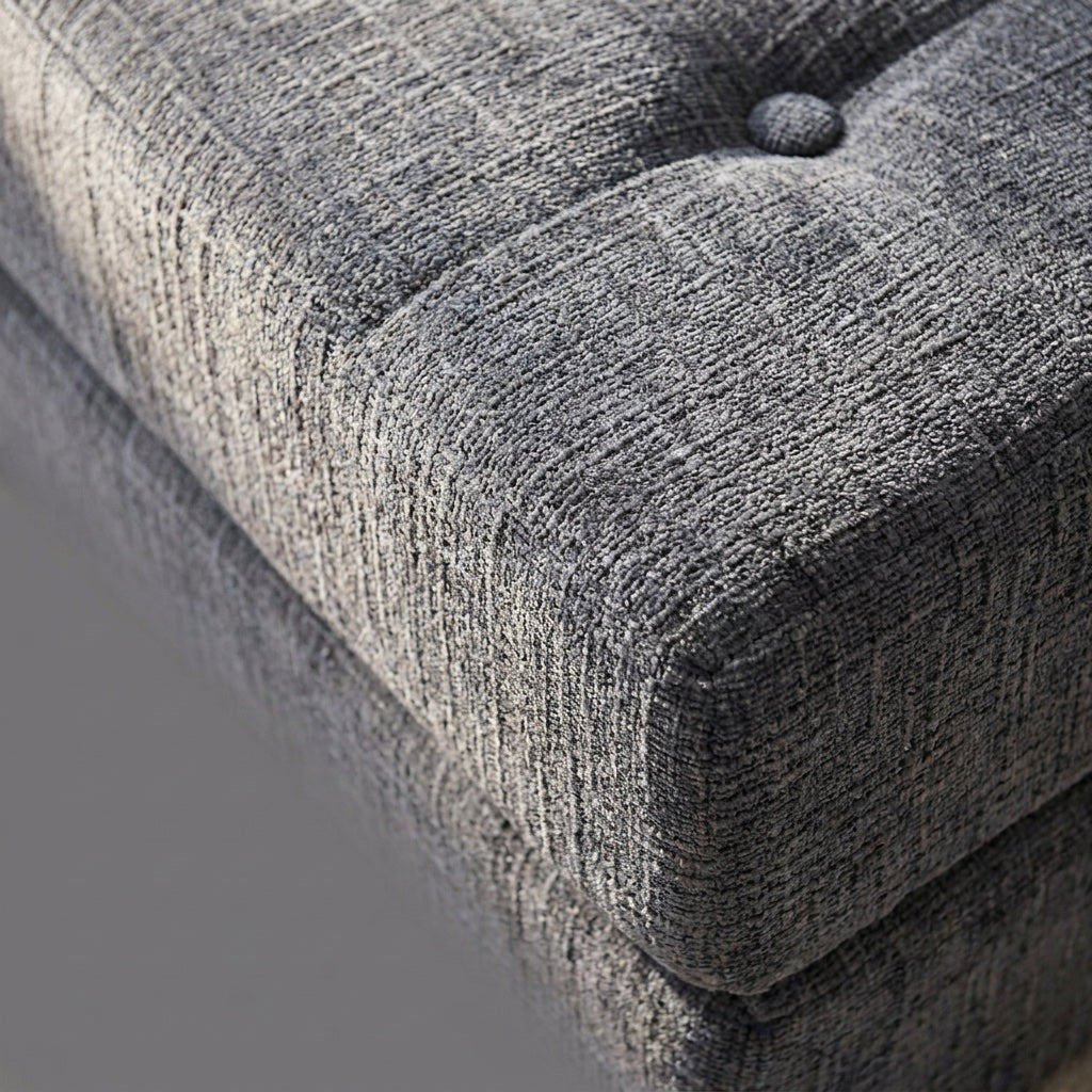 Gros plan du tissu chenille gris ardoise de la Galet